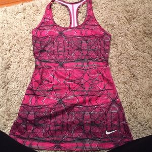 Small Nike workout top