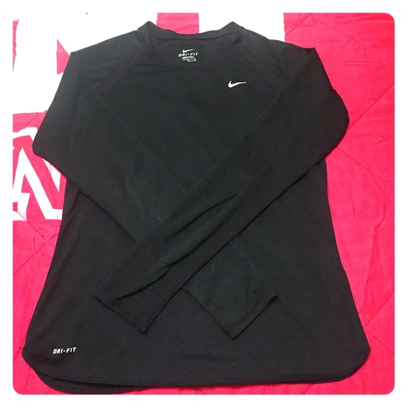 Black Nike long sleeve dri-fit work out shirt