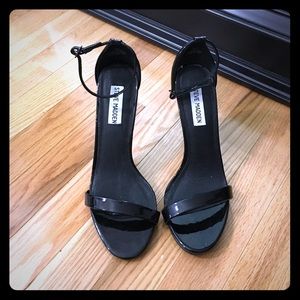 Steve Madden black strappy heels