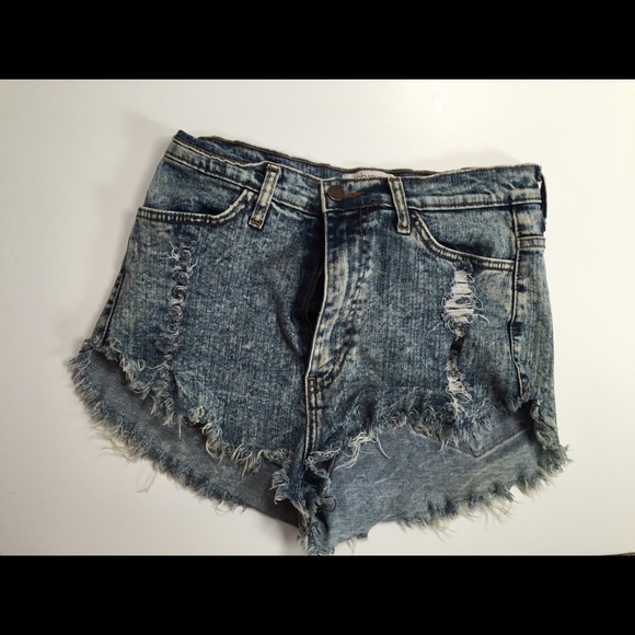 High-waisted jean shorts