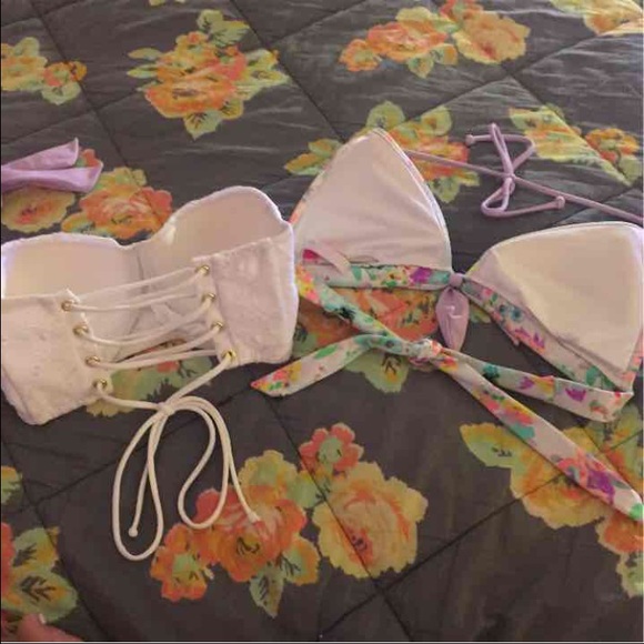 VS Bikini Bundle - Picture 3 of 4