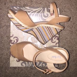 Limelight "Delilah" Tan Sandal (10) NEW in Box