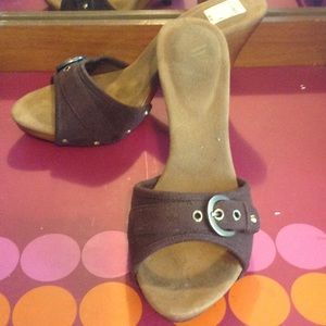 Worthington Brown Buckle Heels
