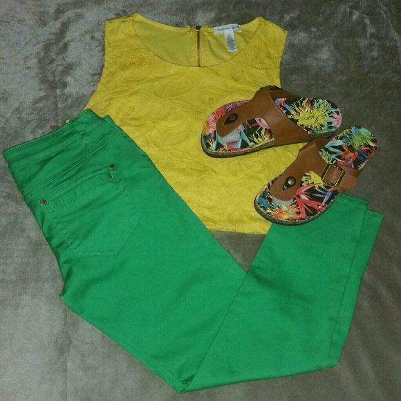 💙❤ LAST PAIR!  Brown Thong Sandals - Picture 4 of 4