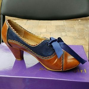 Chelsea crew block Oxford