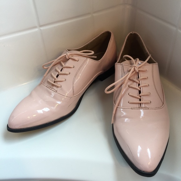 Forever 21 pointy-toed oxfords