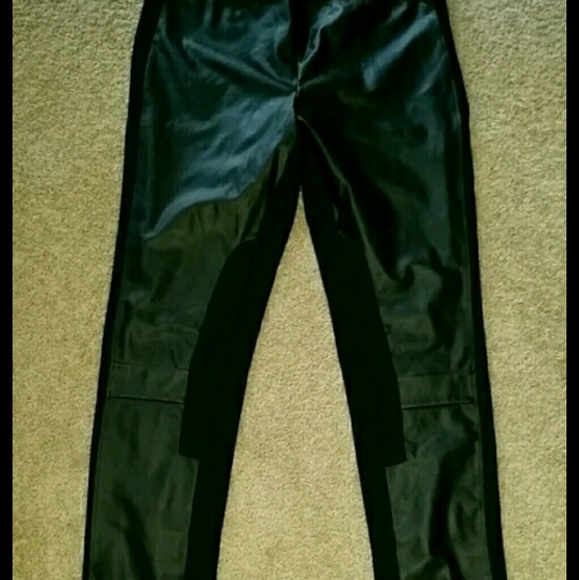 Black leggings