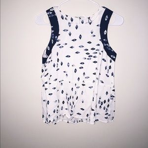 olive + oak. patterned sleeveless top. NWOT.