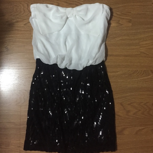 Dress (one piece)
