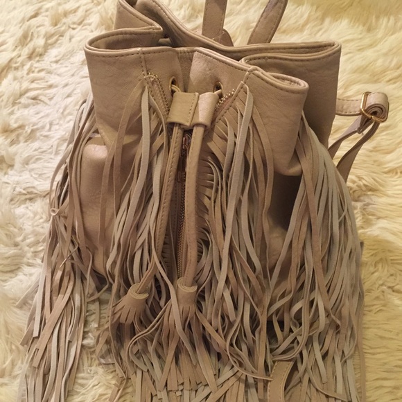 🚫Sold🚫🌵Hang Tight Fringe Backpack - Beige - Picture 3 of 4