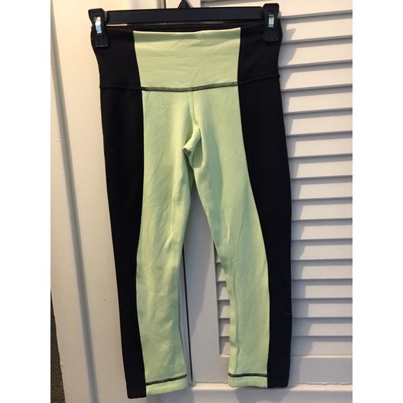 lululemon athletica Pants - Lululemon Athletica Crop Yoga Leggings