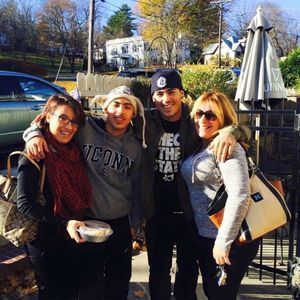 Meet your Posher, Yesenia