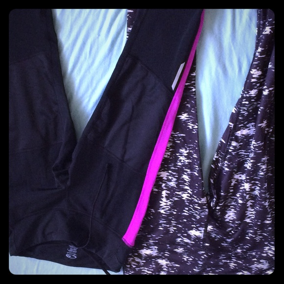 2 pairs exercise leggings