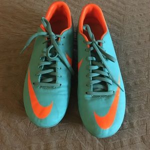 Nike Soccer cleats!!