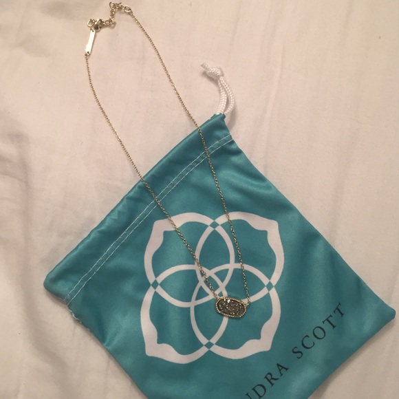 Kendra Scott Elisa necklace