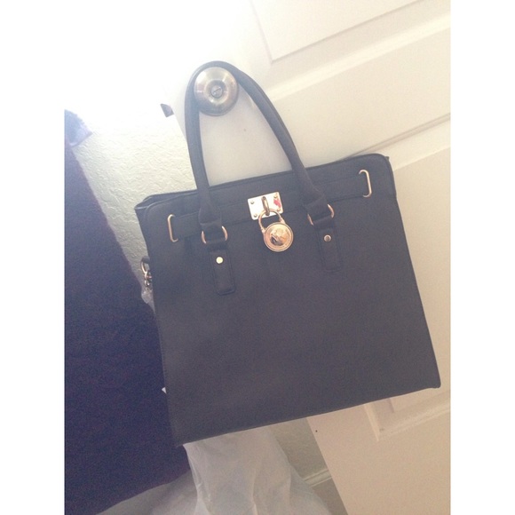 Brand new large Michael kors I n s p i r e d bag