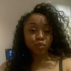 Meet your Posher, Yolanda