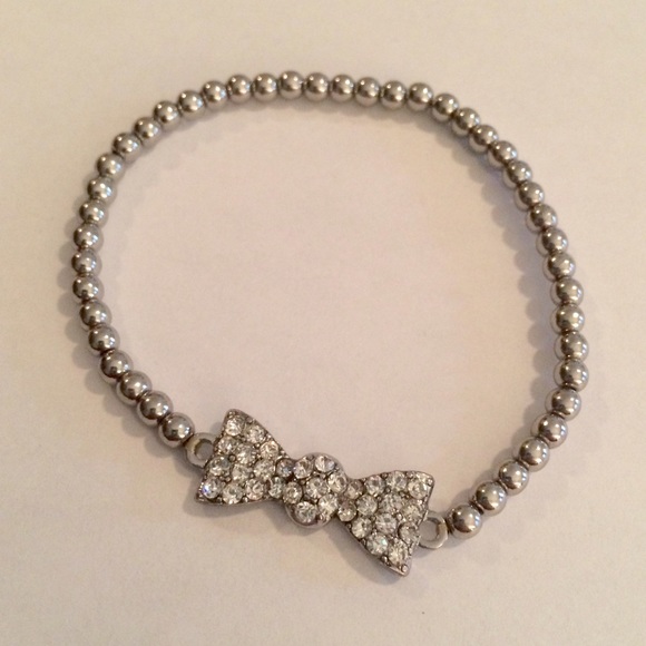 Silver bow bracelet! <3
