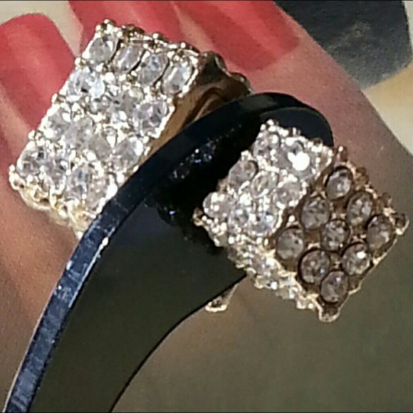 Earrings. Two Post Crystal Paved ! - Picture 2 of 4