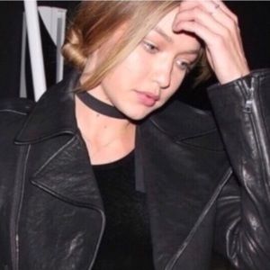 90's style black velvet choker.