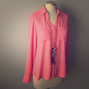 Express pink work top, sleeves roll; small