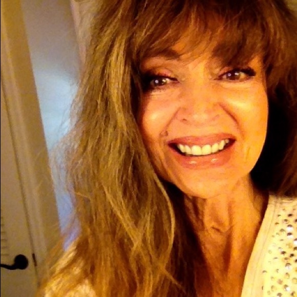 Meet your Posher, Marianne - Picture 1 of 2