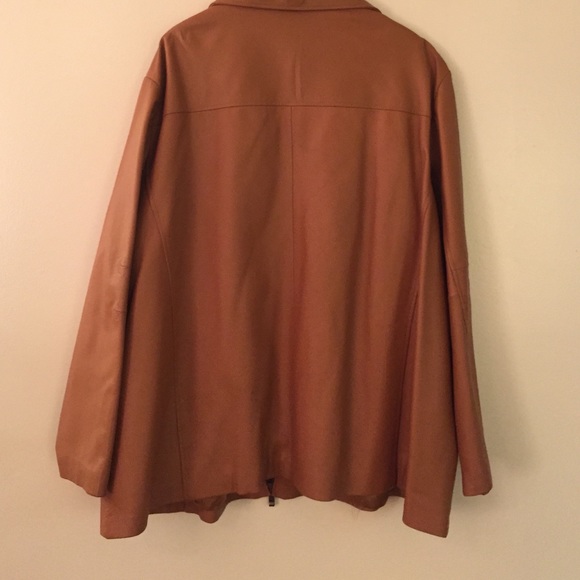 Plus Size Genuine Leather Jacket - Picture 4 of 4