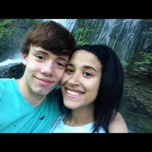 Meet your Posher, Alexis