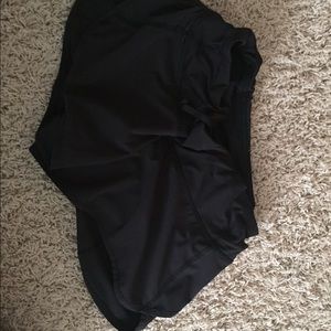 Black Lululemon run speed short size 6