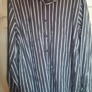 Long sleeve dress shirt