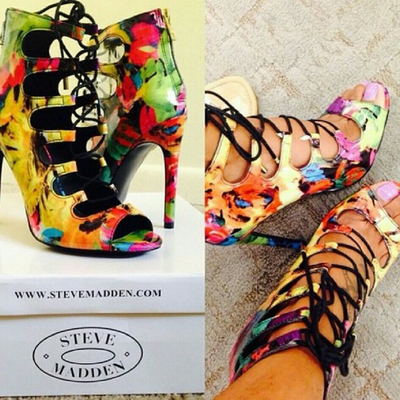 Steve madden heels***sold***sold - Picture 2 of 3