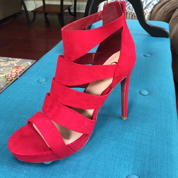 NWT Red hot 5 inch Heel sandal