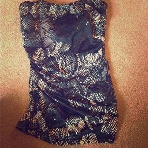 Strapless top