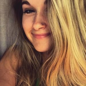 Meet your Posher, Alyssa