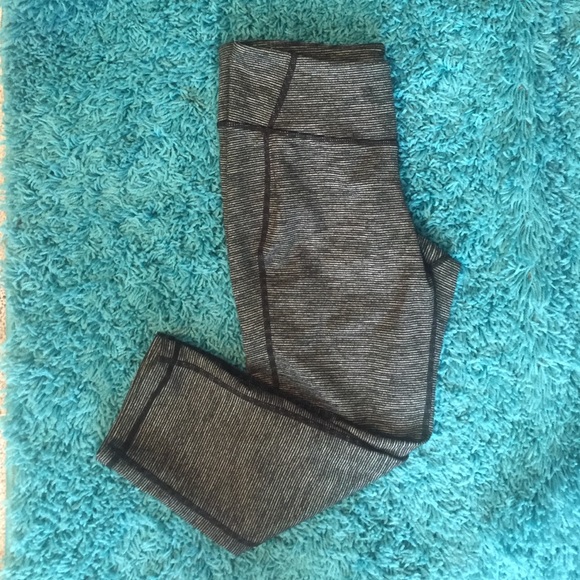 Striped workout leggings