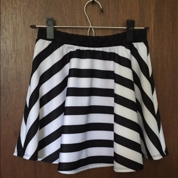 Black & White Striped Skater Skirt