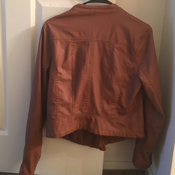 Stylish Jacket - Picture 2 of 3