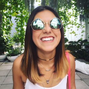 Meet your Posher, Andrea