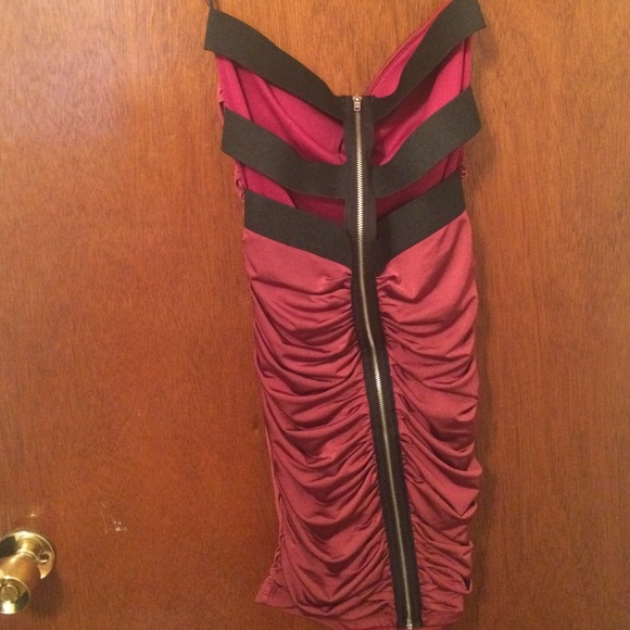 strapless Ruffled dress - Picture 2 of 3