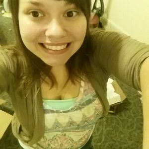 Meet your Posher, Andrea