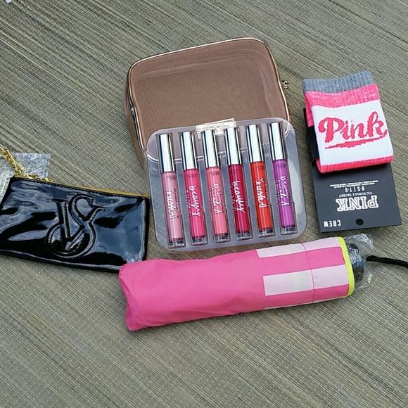 PINK VS Ultimate to Go Bundle Amazing Brand New