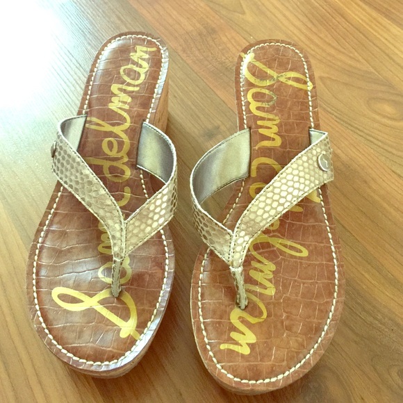 Sam Edelman Shoes - Sam Edelman sliver sandles size 8