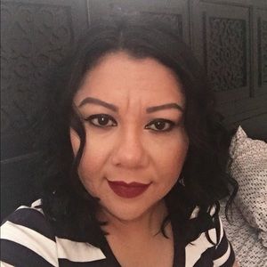 Meet your Posher, Connie