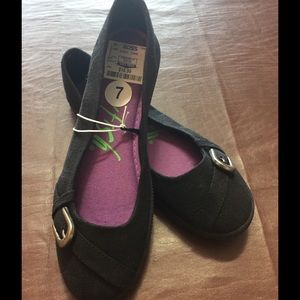 Skechers flats black and brown ones too.