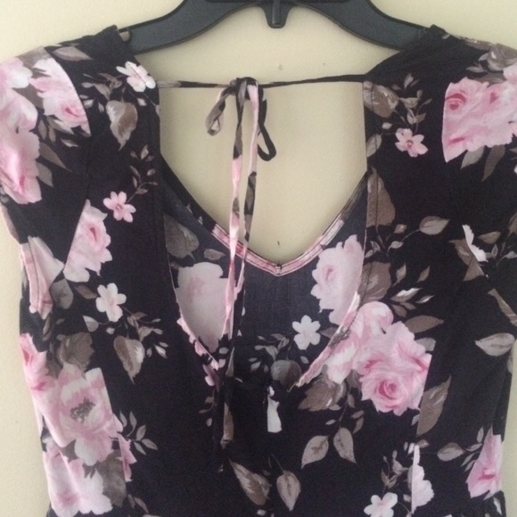 PacSun short open back floral sundress - Picture 3 of 3