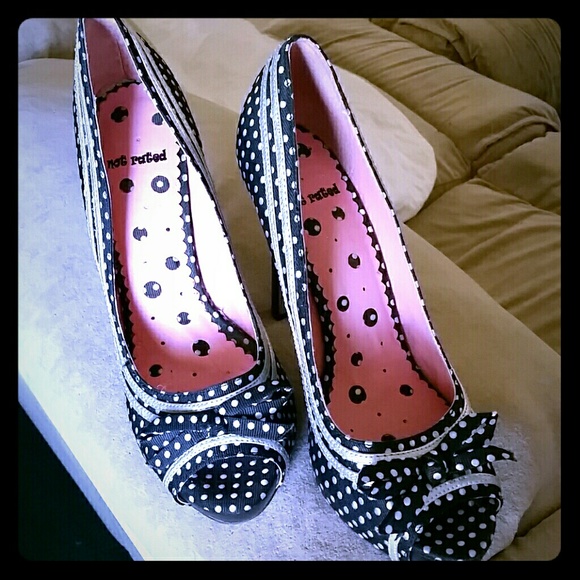Polka Dot Bowtie Retro Heels