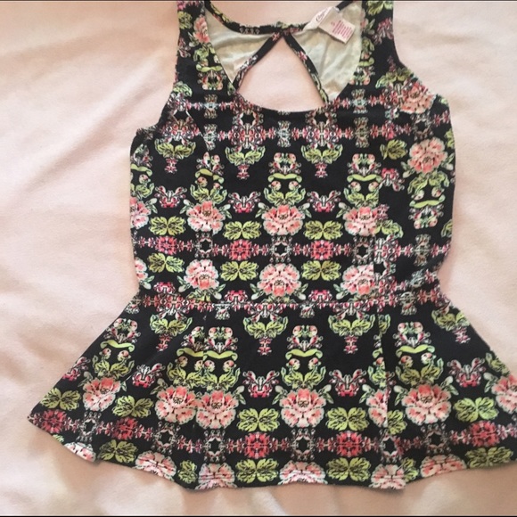 Peplum top with keyhole back