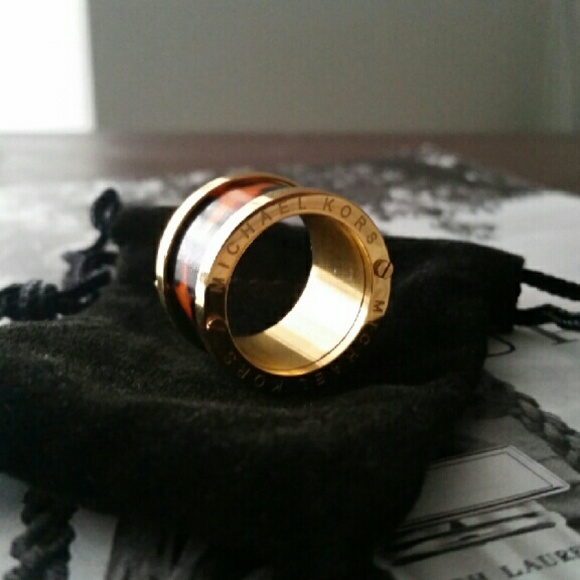 Ring - Picture 4 of 4