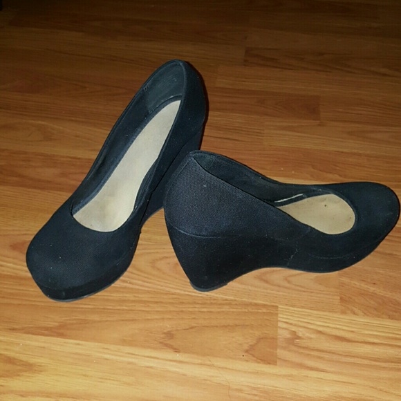 Aldo Black wedges