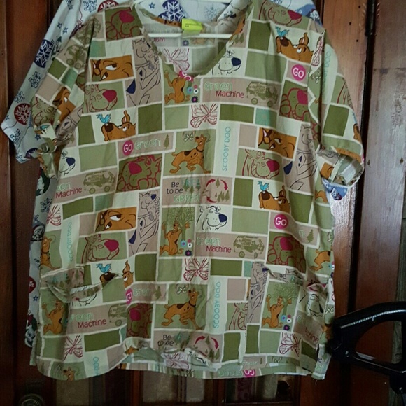 Scrub top